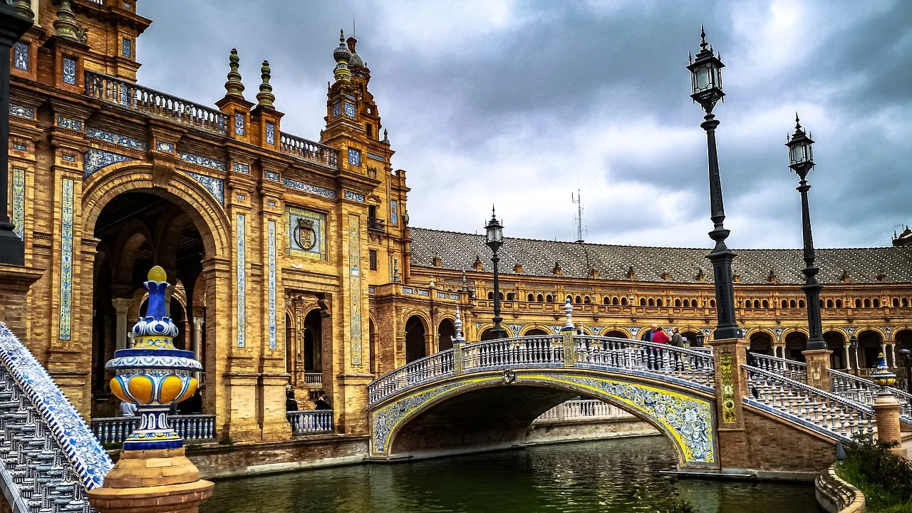 Tour de 9 días desde Madrid: rutas de Andalucía