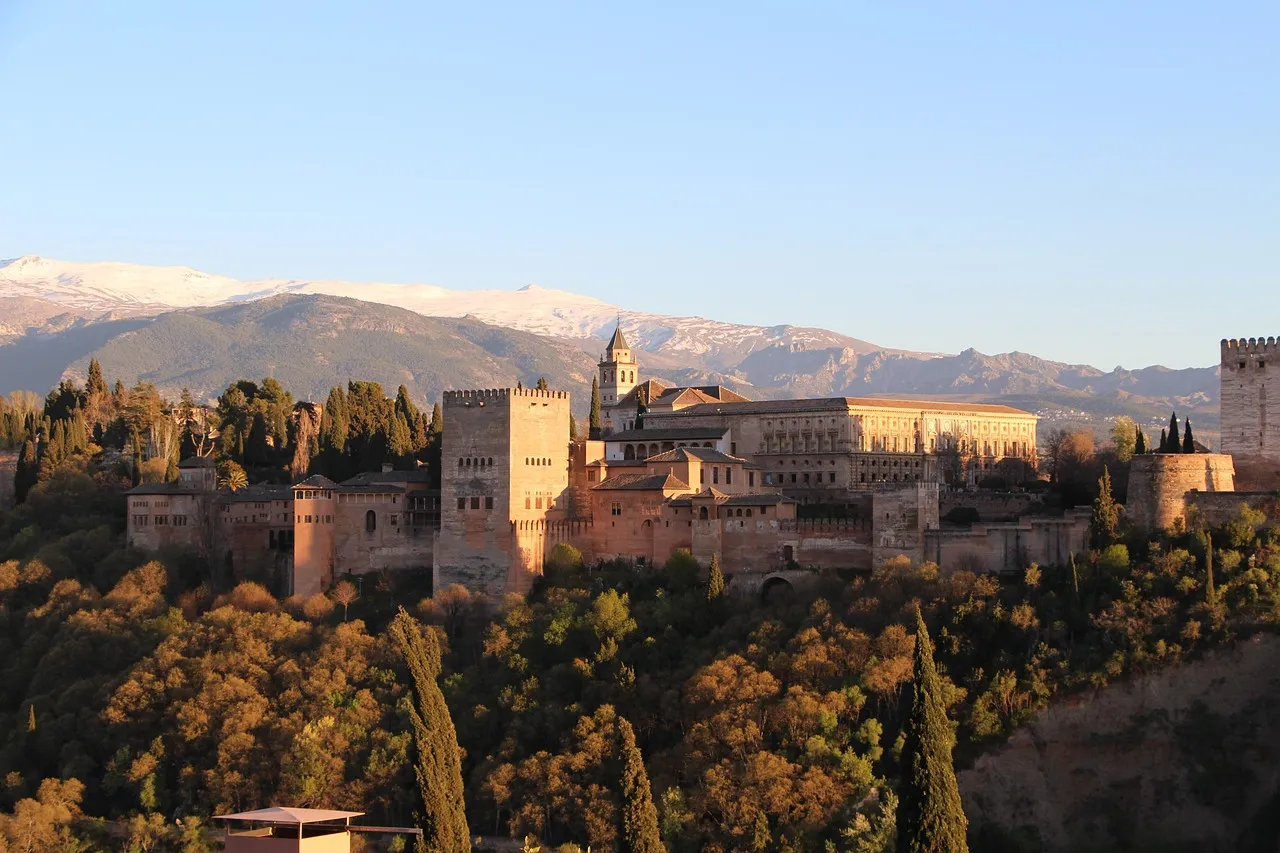 Tour de 8 días desde Madrid: Andalucía y Portugal con Lisboa