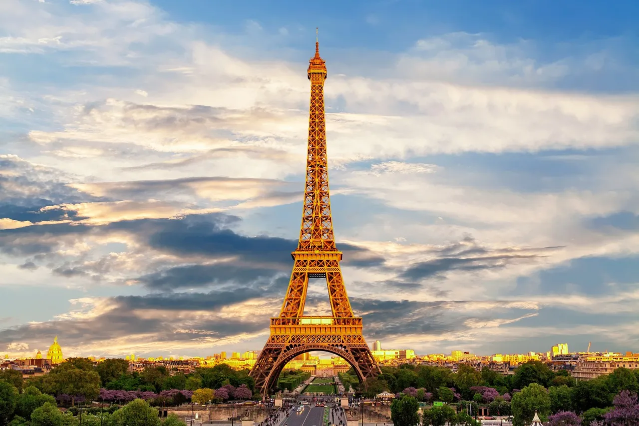 Tour de 19 días desde París: Europa central con Ámsterdam y Praga