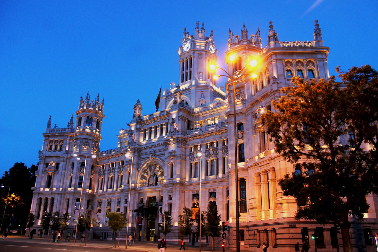 Tour de 10 días desde Londres: París y Madrid