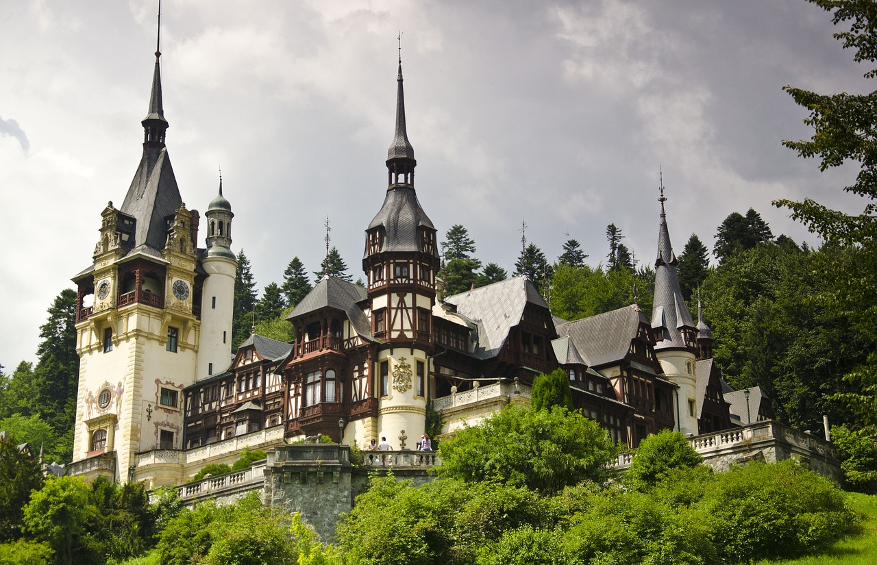 Tour de 8 días desde Bucarest: Transilvania y monasterios de Moldavia